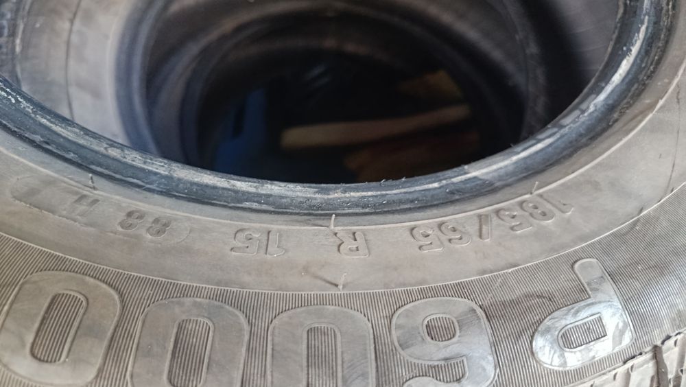 Продам летнюю резину PIRELLI 185.65.R 15