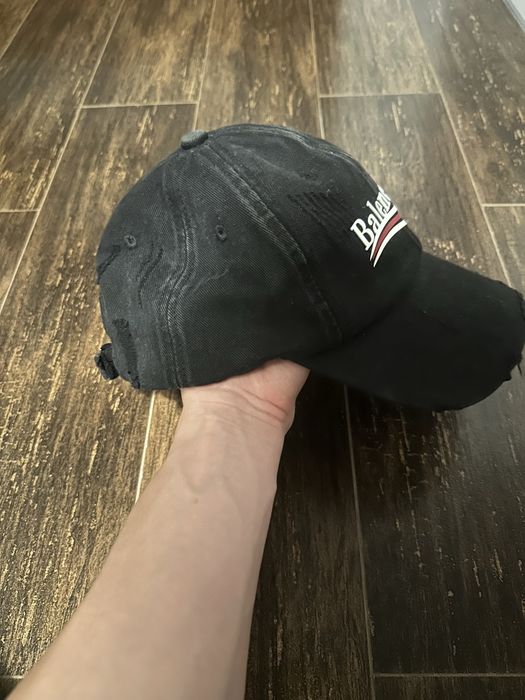 Czapka balenciagi
