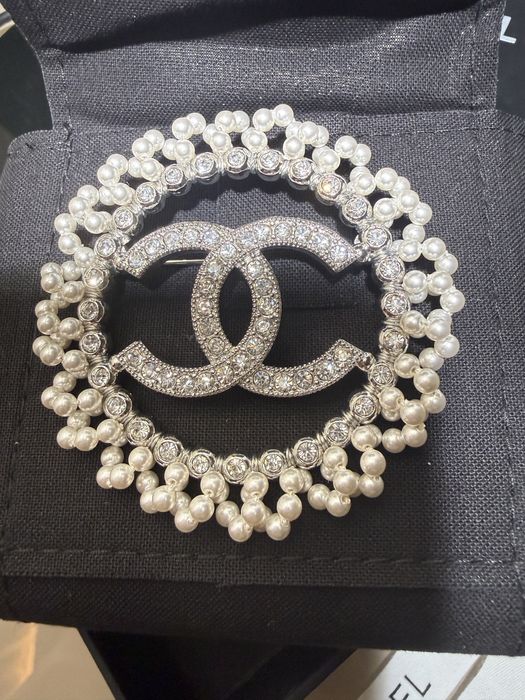 Chanel - unikatowa broszka