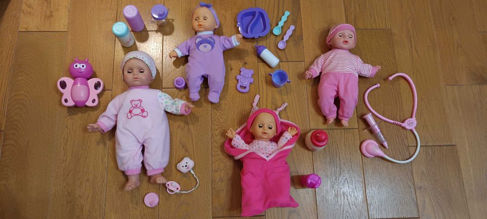 Bobasy lalki interaktywne 4 szt zestaw z akcesoriami