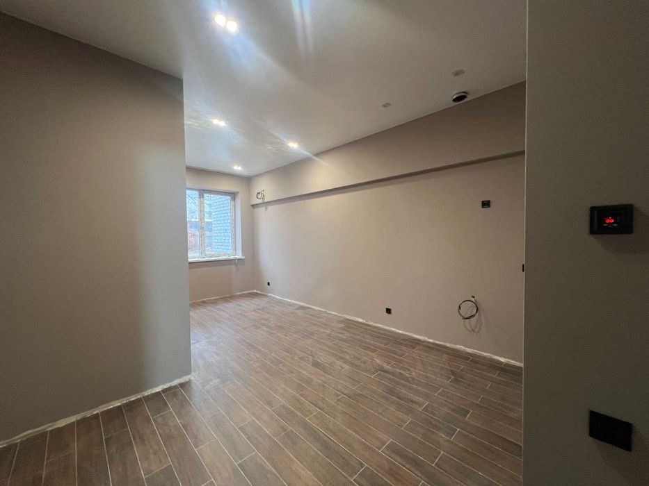 Продам комерційне приміщення на 12 кварталі