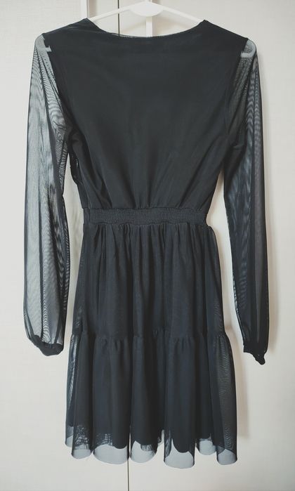 Czarna sukienka elegancka