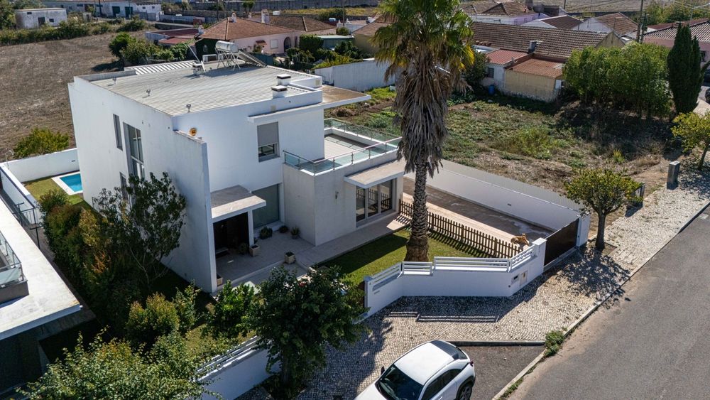 Moradia de Luxo | 3 Suites | Piscina Aquecida | Ginásio