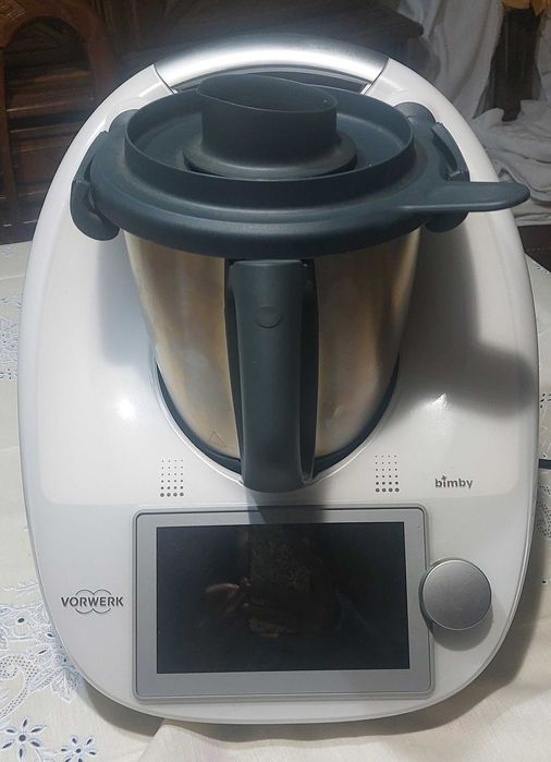 Bimby Tm6 nova. A estrear.