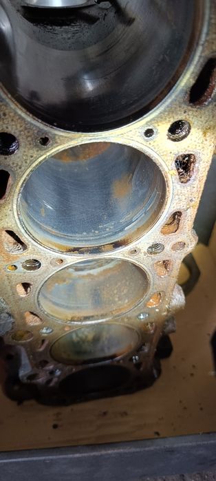 Blok silnik 2.3ng audi 80