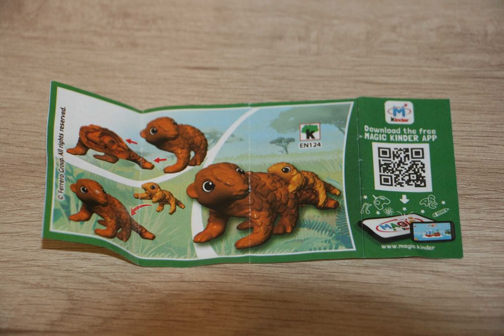 Kinder EN124 - Natoons - Hanging Animals