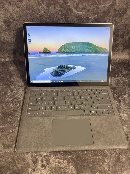 Microsoft Surface Laptop 5, i7-1265u, RAM 16, SSD 512, 2K Touch