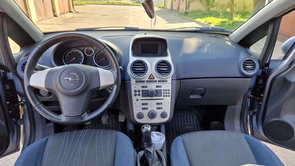 Opel Corsa D 2008r. 1.2 benzyna. Niski przebieg