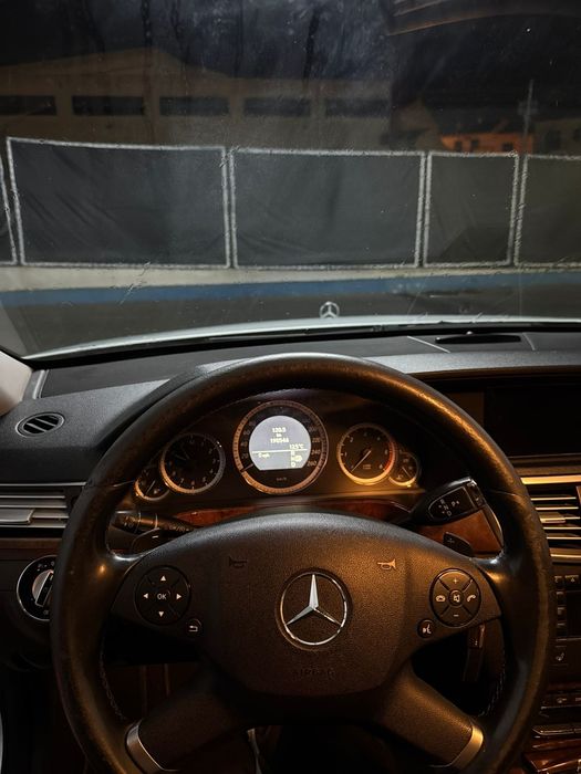 Mercedes e350 w212  2010