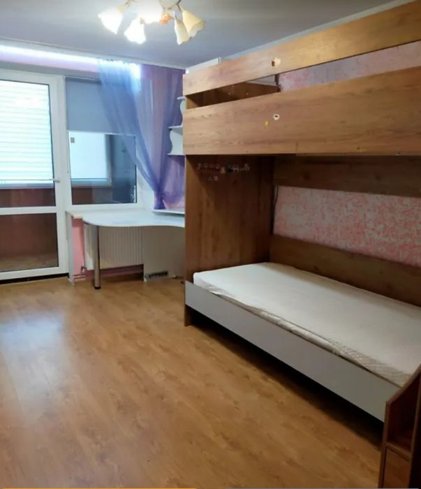 Продаж 3к квартири 82 кв. м на вул. Академіка Сергія Корольова