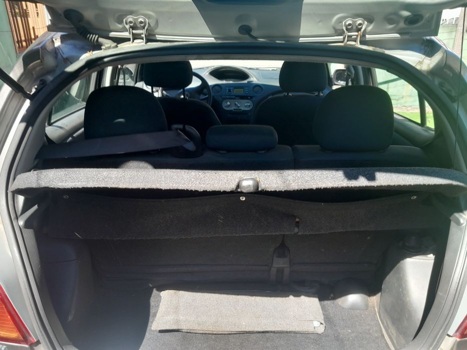 Toyota yaris 1000 vvt-i   impecável