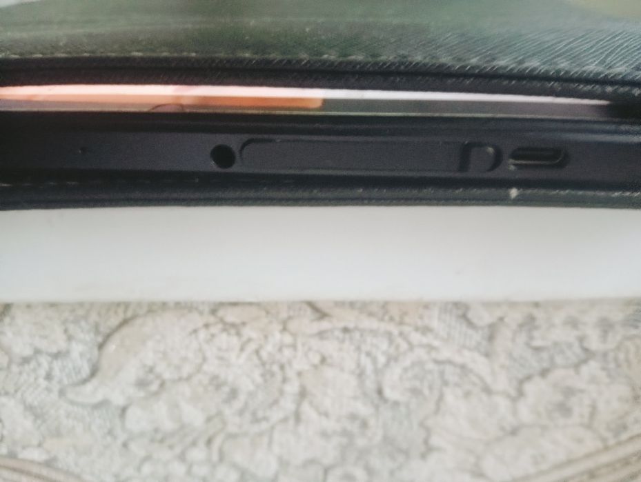 Продам планшет 10" Vortex.