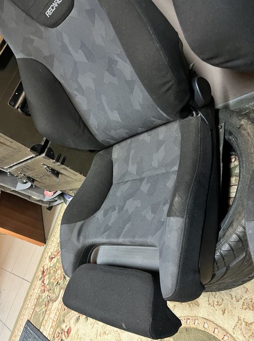 Recaro prawy i lewy pompowane fotele niskie