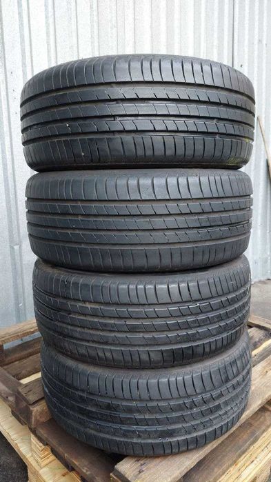 Шини б/в 215 45 R16 Kumho Ecsta HS51