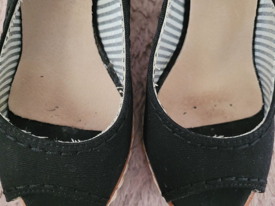 Buty na koturnie 40