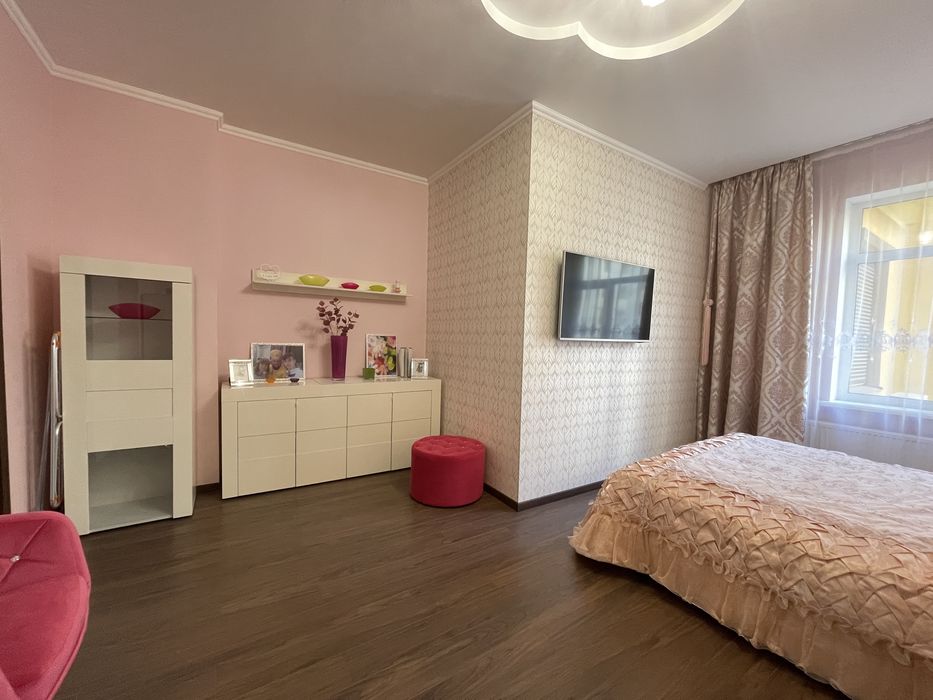 3-кімнатна, Центр, Печерськ, метро Печерська, вул. Коновальця 36-Е