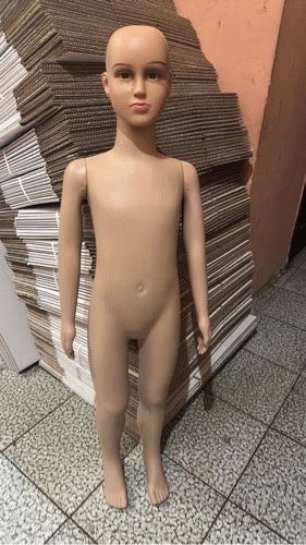 Манекени дитячі манекени