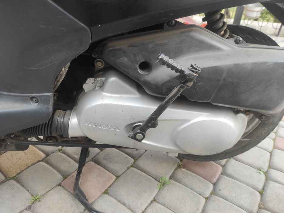 Продам скутер Honda