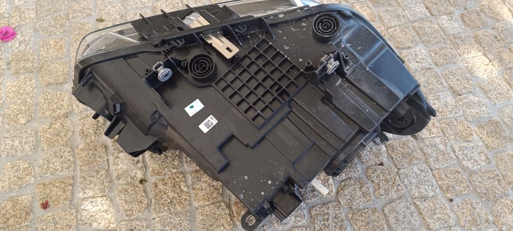 Farol BMW X2 F39