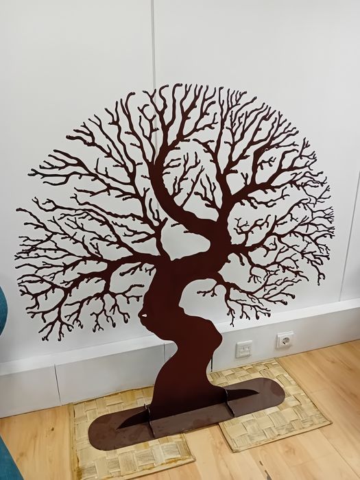 árvore de metal cortada a laser