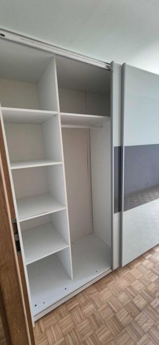 [Rezerwacja] Szafa IKEA 205x210 przesuwna biało-szara – dobry stan
