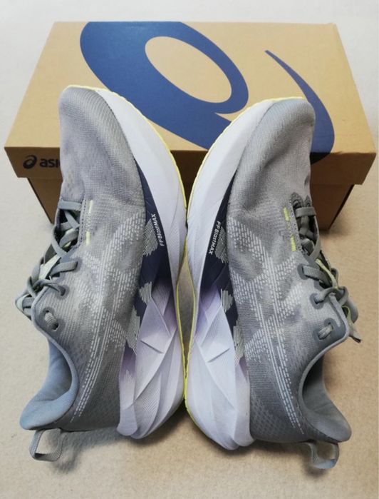 Asics novablast 5