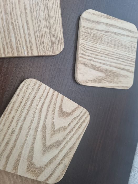 Podkładki na stół drewniane