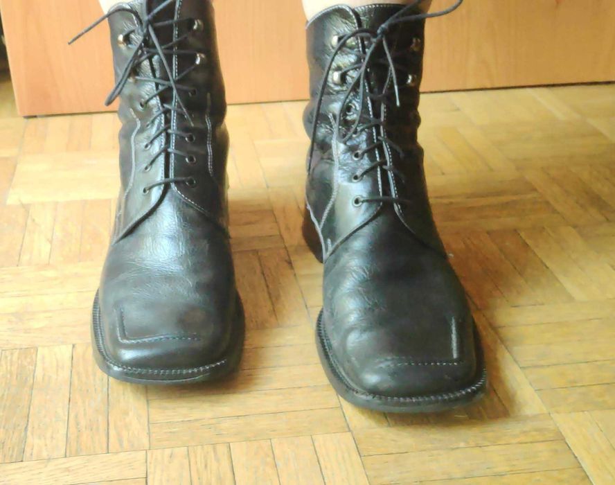 Czarne skórzane buty zimowe Gino Rossi, rozmiar 39