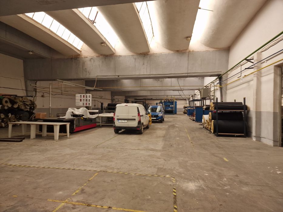 Продаж виробничого комплексу 14250 м2 в Румунії