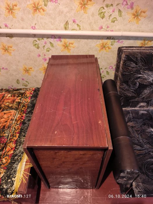 Продам стол-книжку