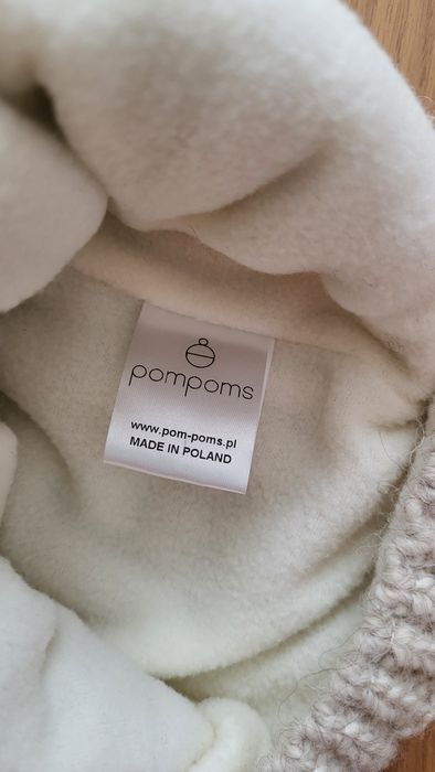 Pompoms czapka onesize