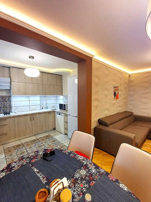 Продажа 2-комнатной квартиры с ремонтом Набережная Победы 48!!