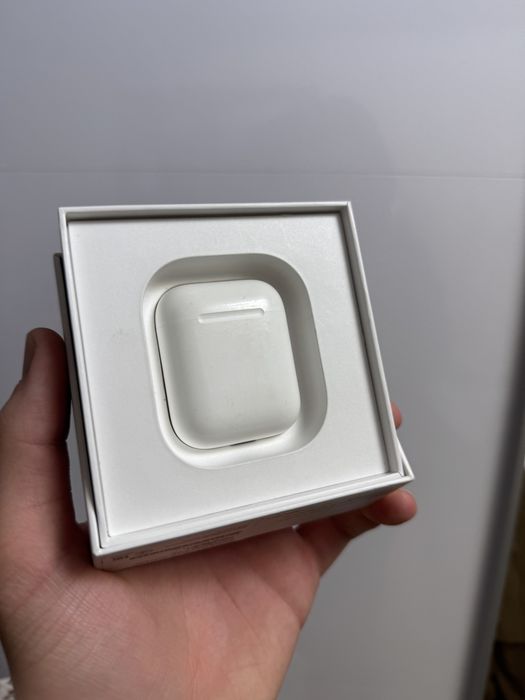 Наушники AirPods 2 charging case
