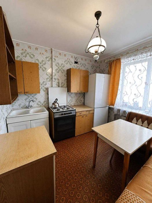 Продам просторную 3-к квартиру Крутогорный спуск Рогалева Центр
