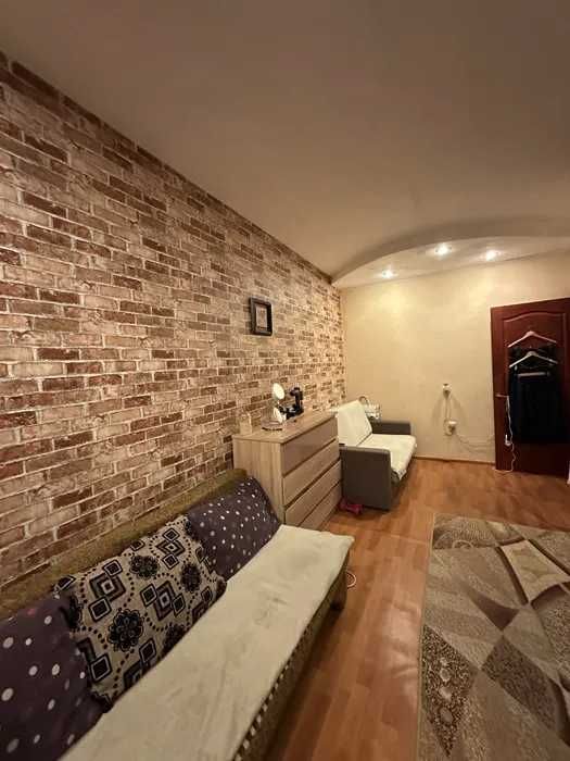 Продам 1 комнатную квартиру в районе пр. Мазепы ( Авиационная)