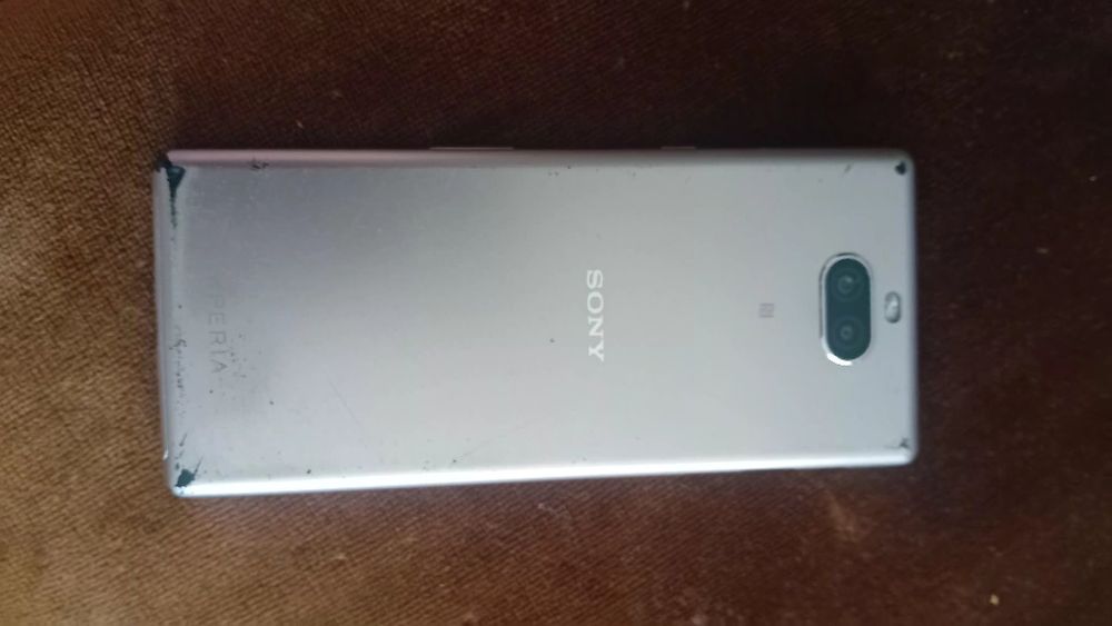 Sprzedam Sony Xperia 10. Telefon na czesci.