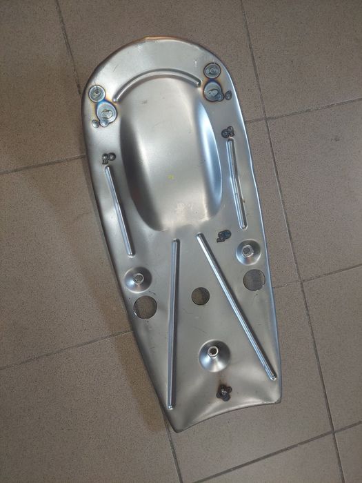 Fabrycznie nowa podstawa siedzenia blacha wsk m06 b3 125/ 175 pl