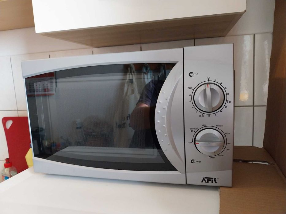 Mickrofalówka mała z grilem