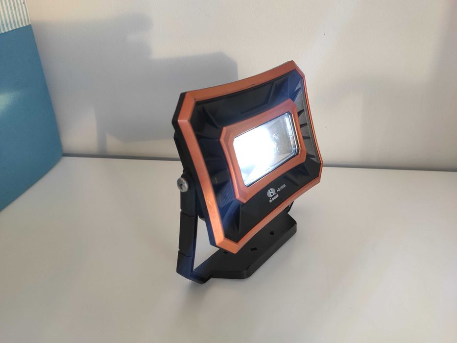 Lanterna/Holofote Solar LED 50w IP65