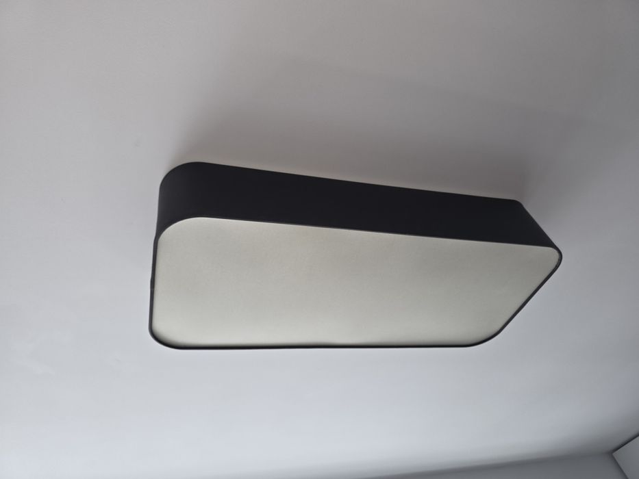 Lampa sufitowa czarna na 4 żarówki
