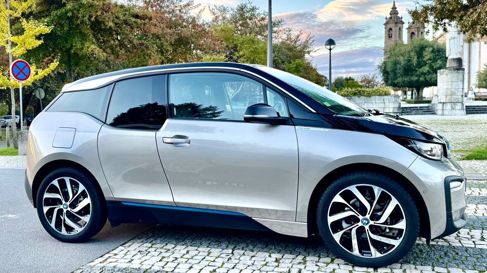 BMW i3 120ah 2021 com apenas 35.000km Impecável