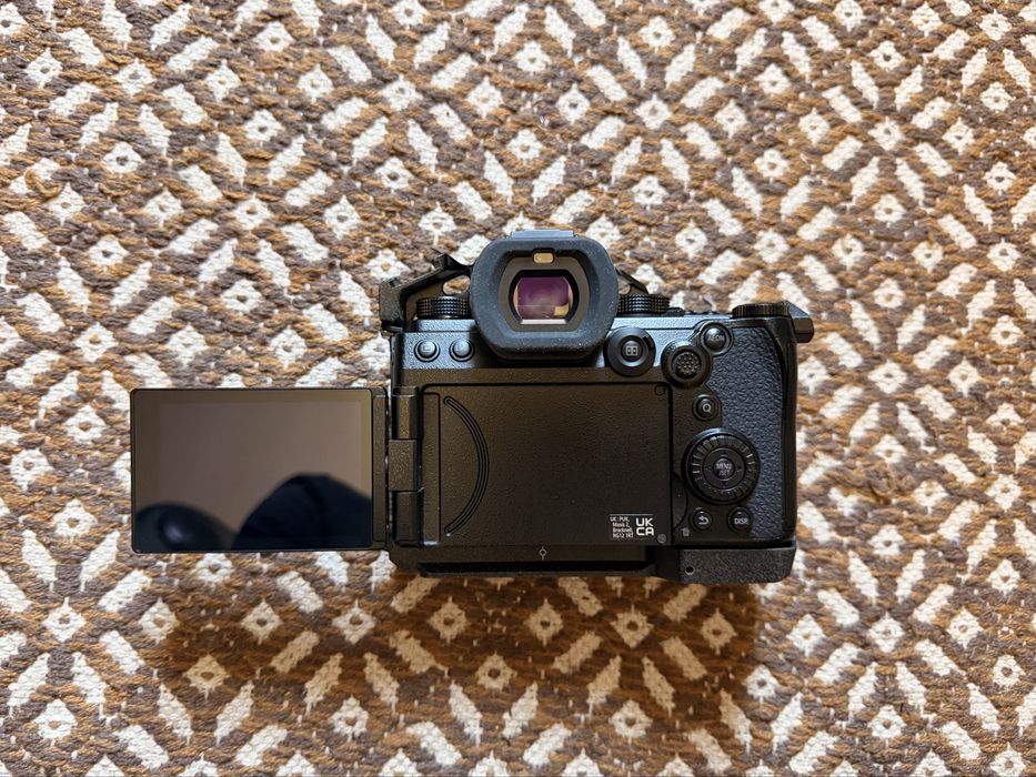 Lumix s5iix c/ Cage