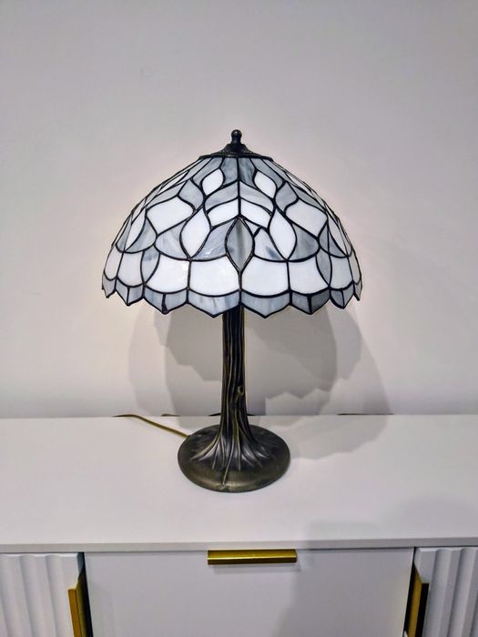 Tiffany lampy witrażowe stołowe nocne