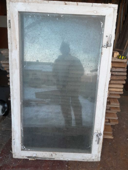 okno drewniane w dobrym stanie