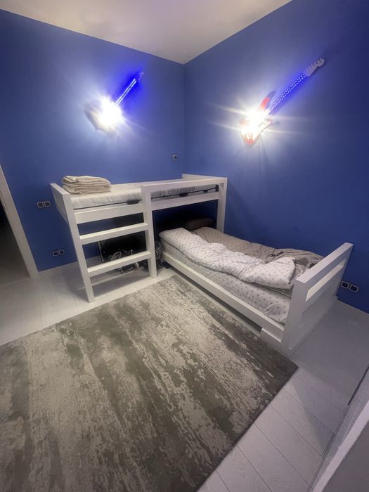 Продам кровати для спальни одноместные