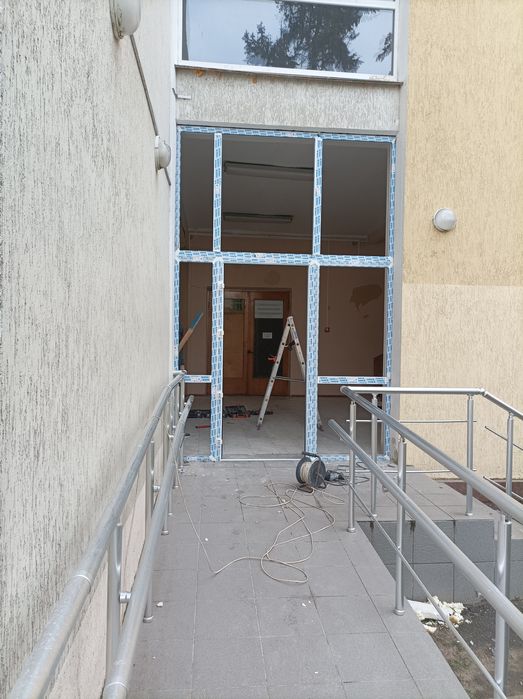 Установка и продажа межкомнатных дверей и окон и Ремонт