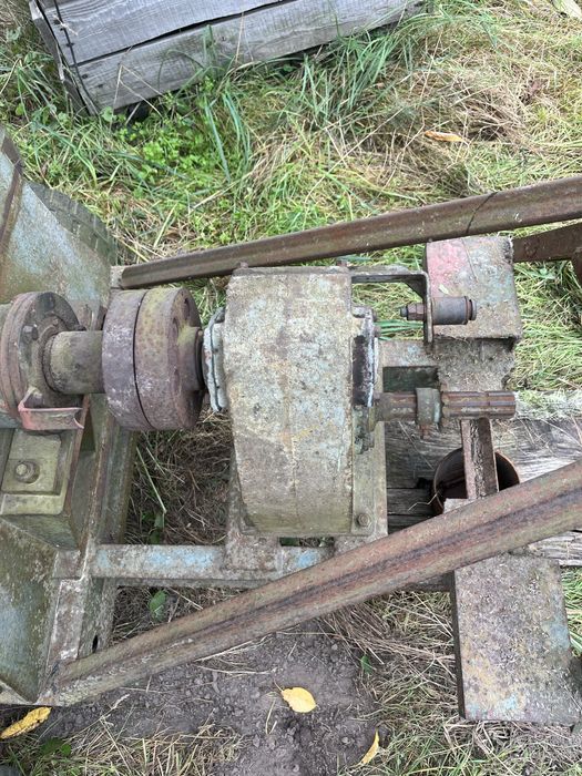 Продається зернодробарка (ДКУ)ЗС-Сила, яка чіпляється на трактор