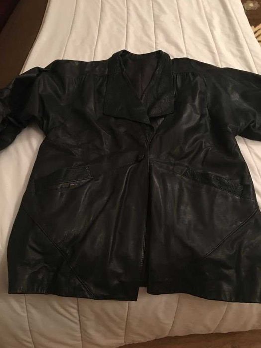 Casaco comprido de cabedal novo