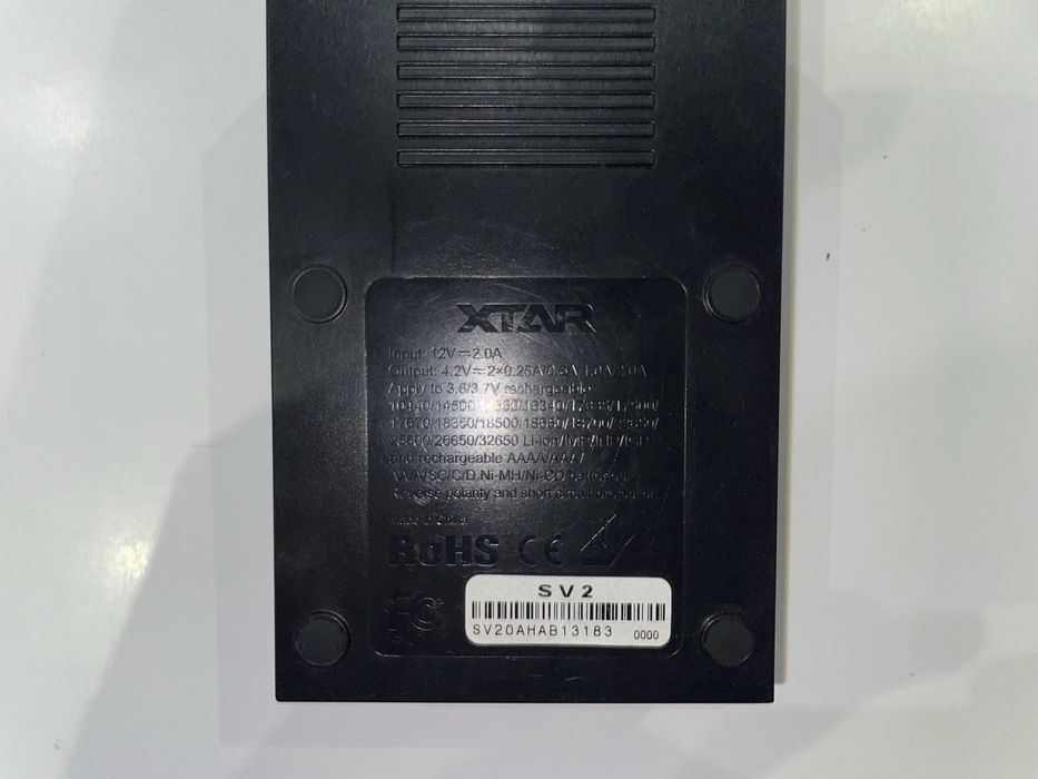 Зарядное 18650 Xtar SV2