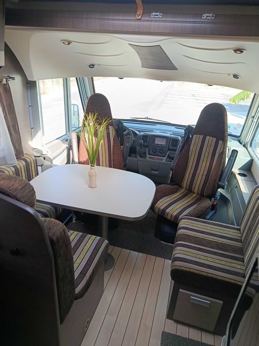 Autocaravana integral cama central